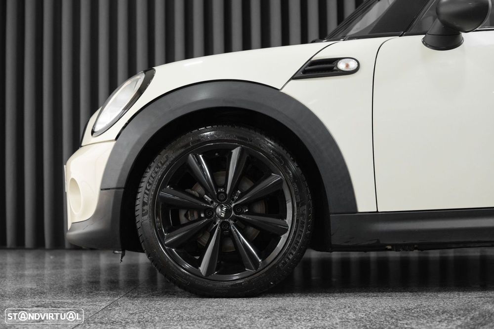 MINI 3 Portas One D - 6