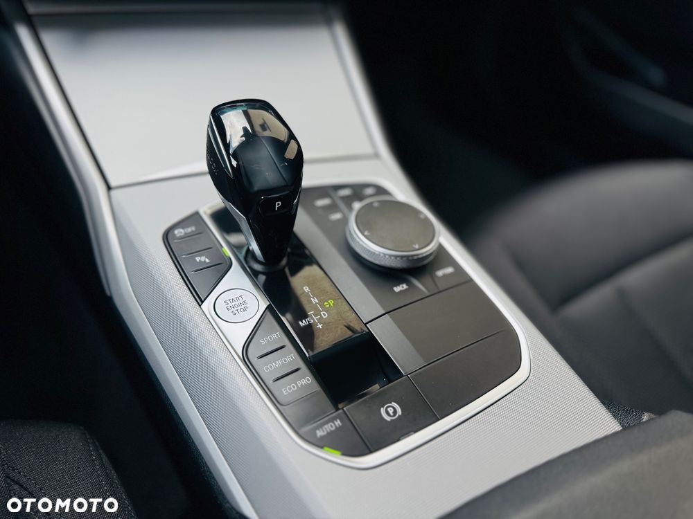 BMW Seria 3 320d Sport Line Shadow - 5