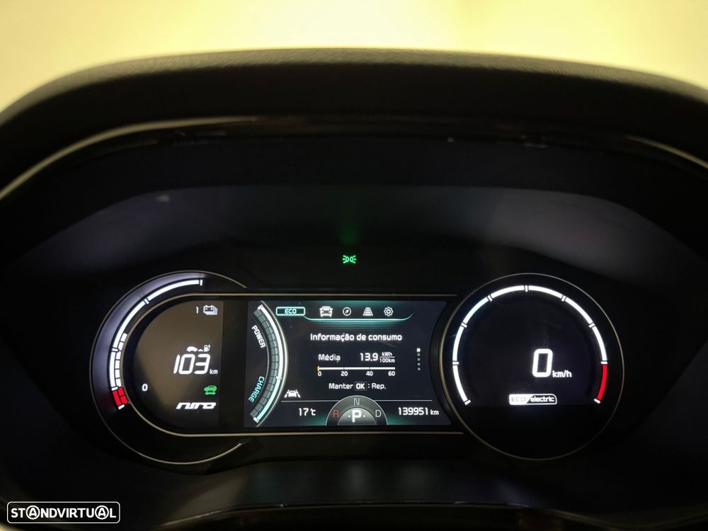 Kia e-Niro 39.2kWh Move 39 - 46