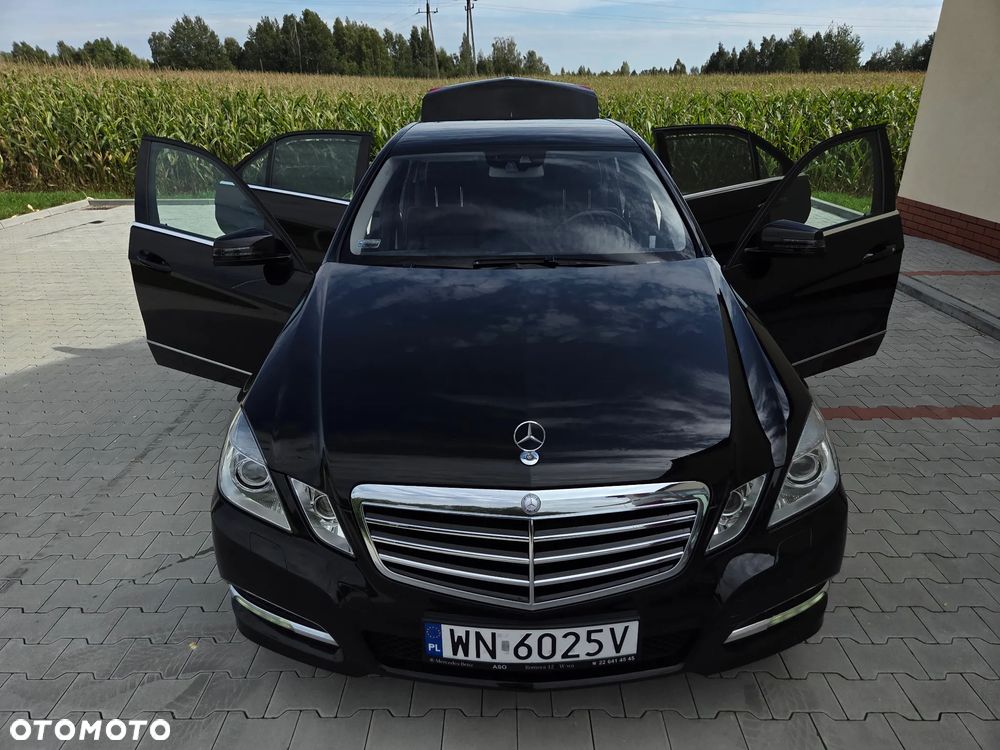 Mercedes-Benz Klasa E 250 CGI BlueEff Avantgarde - 10