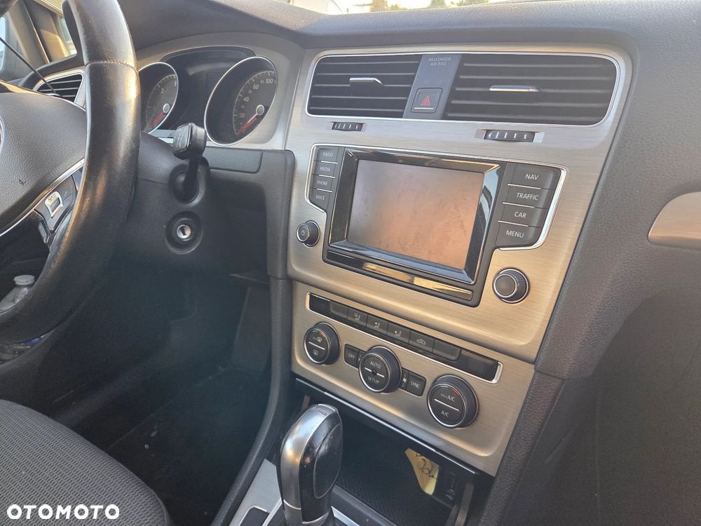 Volkswagen Golf 1.6 TDI BlueMotion Technology DSG Comfortline - 19