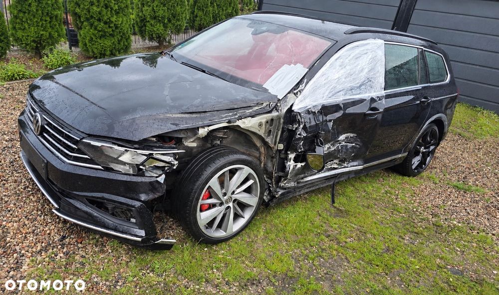 Volkswagen Passat - 2