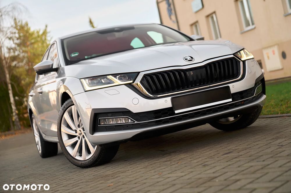 Skoda Octavia 1.5 TSI e-TEC DSG Selection Plus - 2