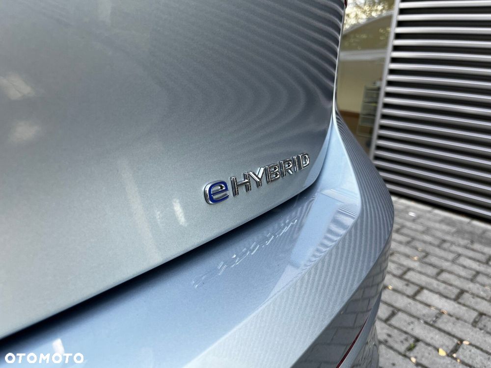 Volkswagen Golf - 10