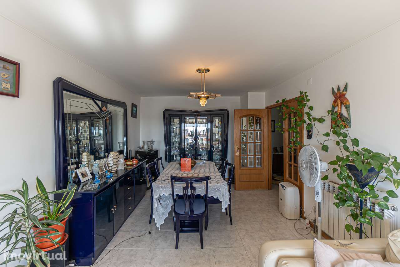 Apartamento T2+1 com Garagem Fechada e Arrumo - Grande imagem: 4/22