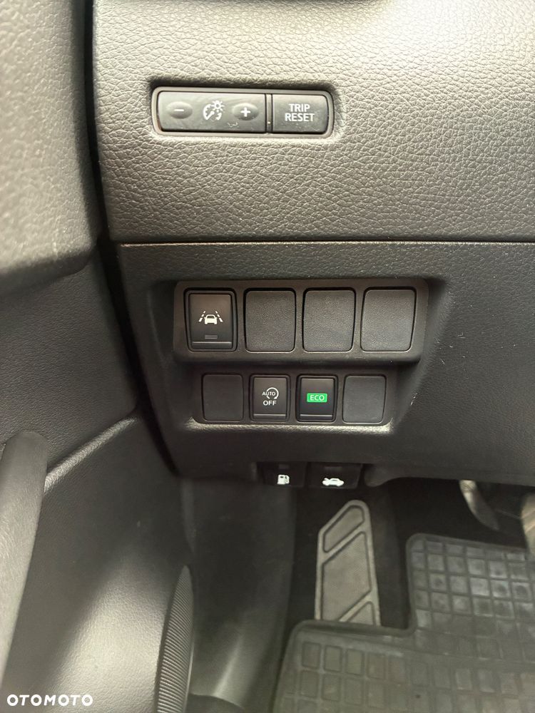 Nissan Qashqai 1.3 DIG-T N-Connecta DCT - 15