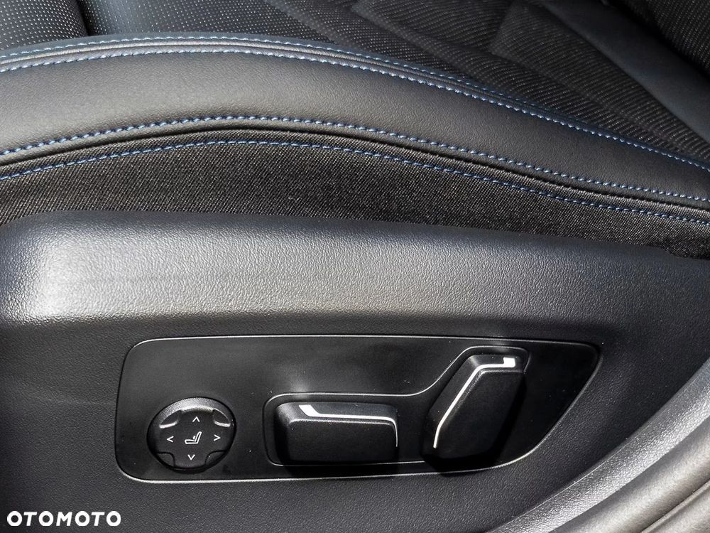 BMW Seria 5 540d xDrive mHEV M Sport - 8