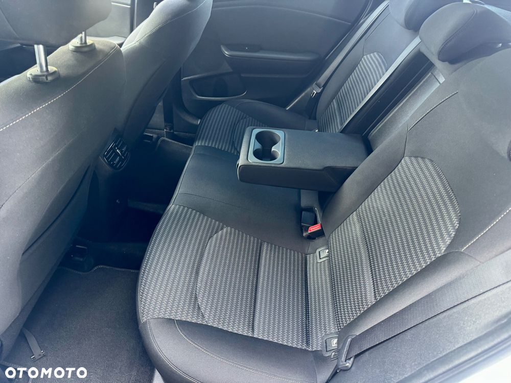 Kia Ceed 1.6 CRDi mHEV Business Line DCT - 11