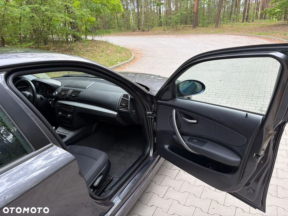 BMW Seria 1 116i - 22