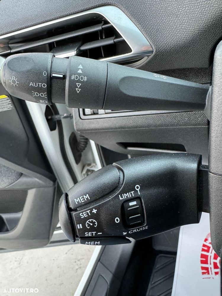 Peugeot 3008 BlueHDi 130 Stop & Start Active - 25