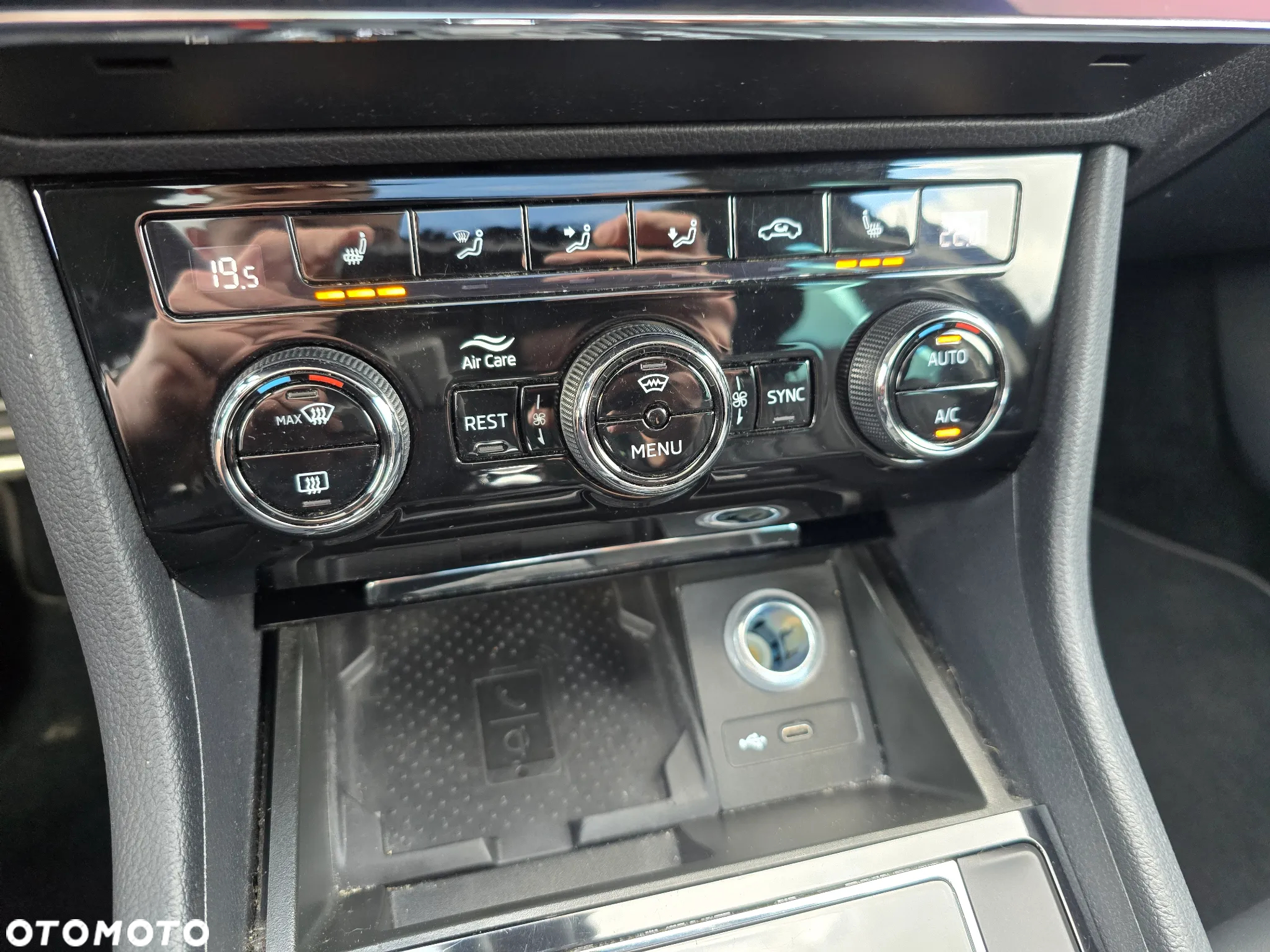 Skoda Superb Combi 1.4 TSI iV DSG L&K - 28