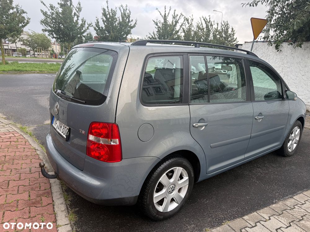 Volkswagen Touran 1.4 TSI Comfortline - 4