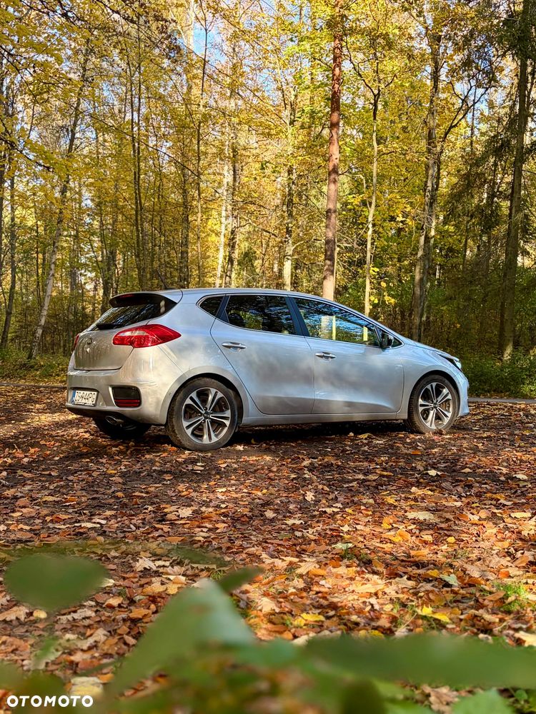 Kia Ceed - 10
