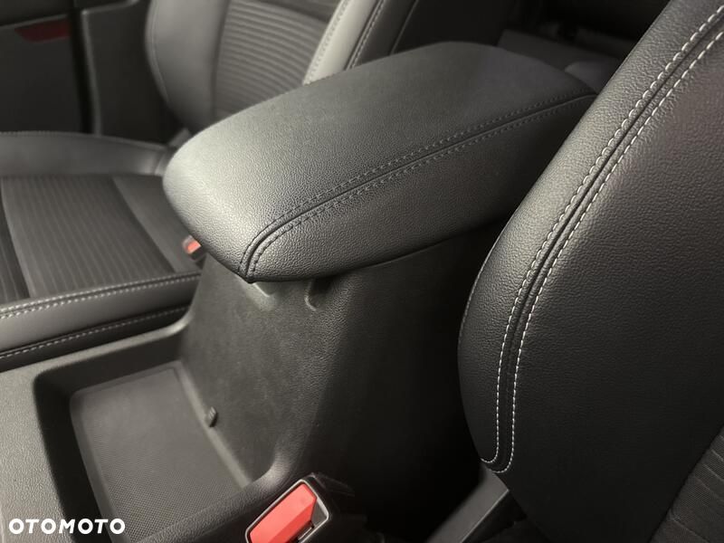 Ford Kuga - 20
