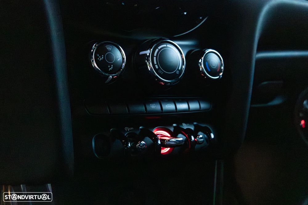 MINI 5 Portas One D - 23