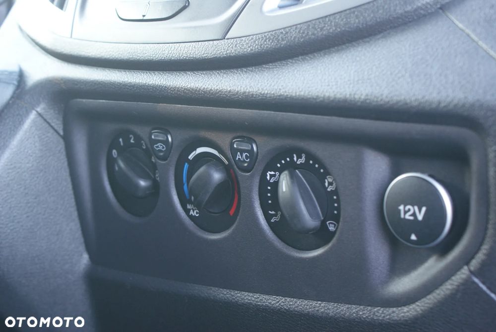 Ford Transit - 13