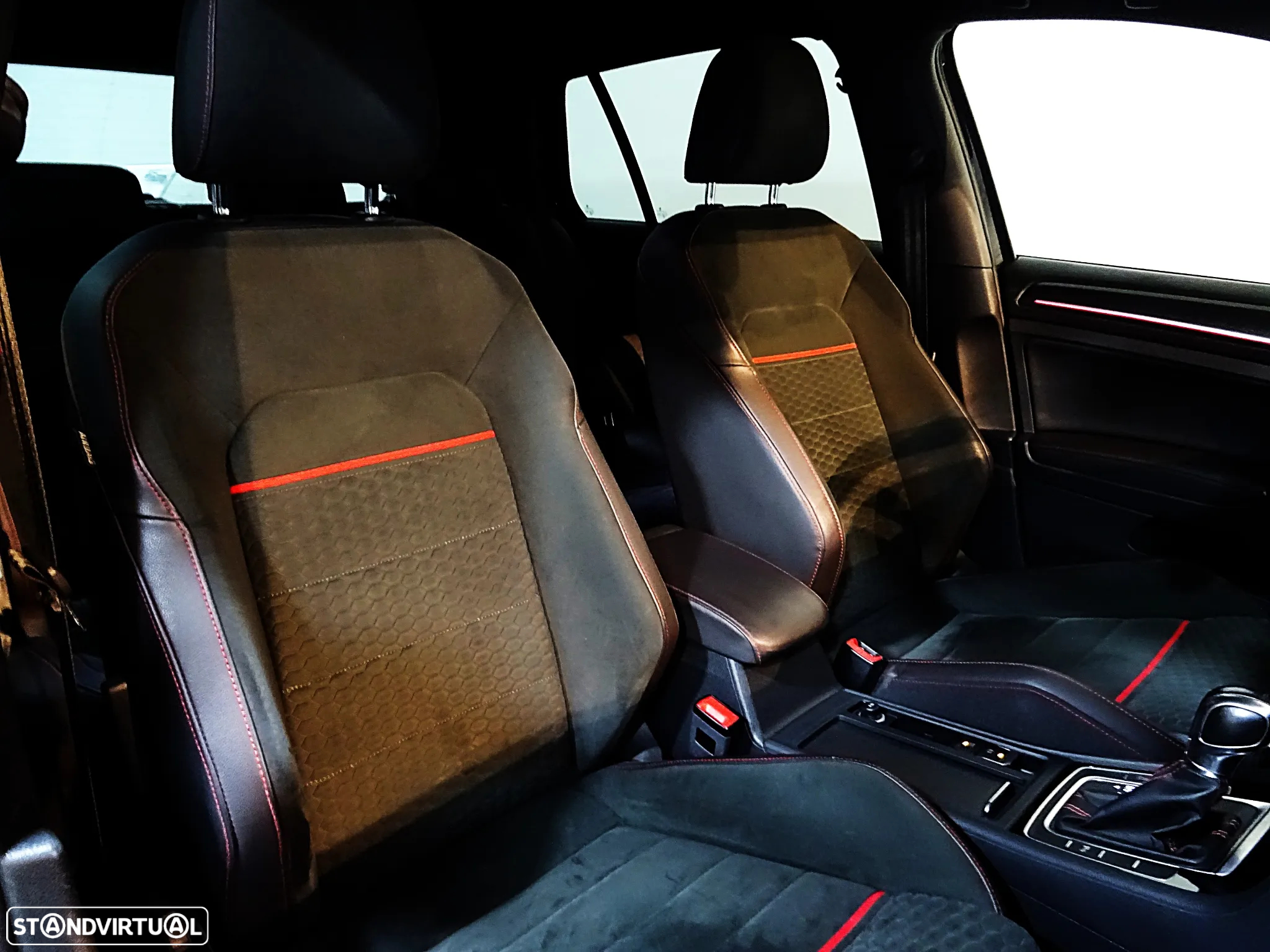VW Golf 2.0 TSI GTI DSG Performance - 16