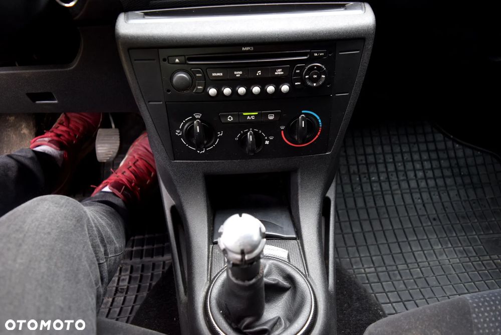 Citroën C4 1.4 16V Style - 18