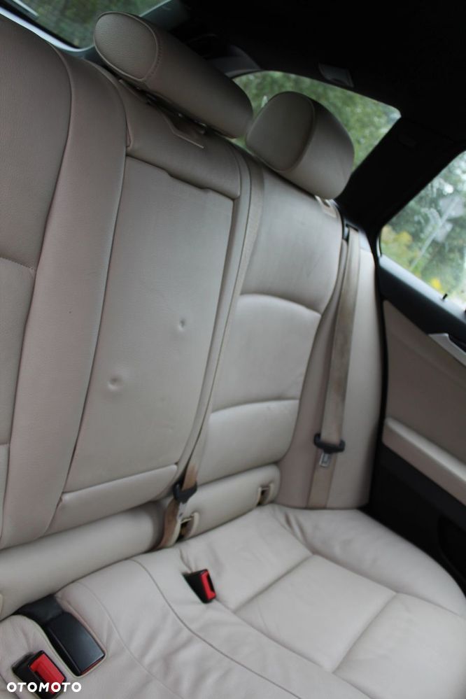 KANAPA TYŁ KREMOWA SKÓRA BMW F11 - 3