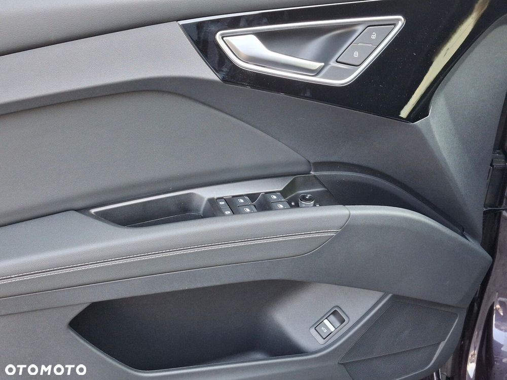 Audi Q4 e-tron - 10