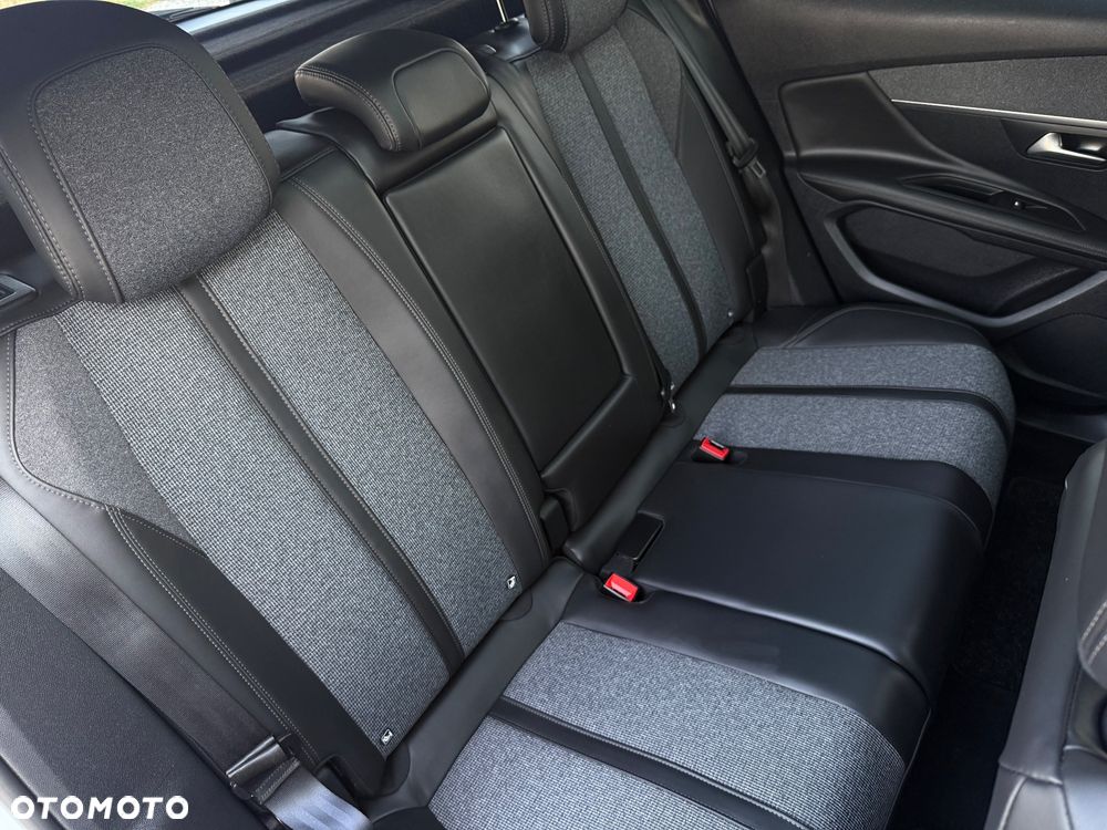 Peugeot 3008 BlueHDi 180 Stop & Start EAT8 Allure - 38