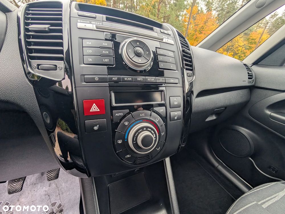 Kia Venga 1.6 L - 28