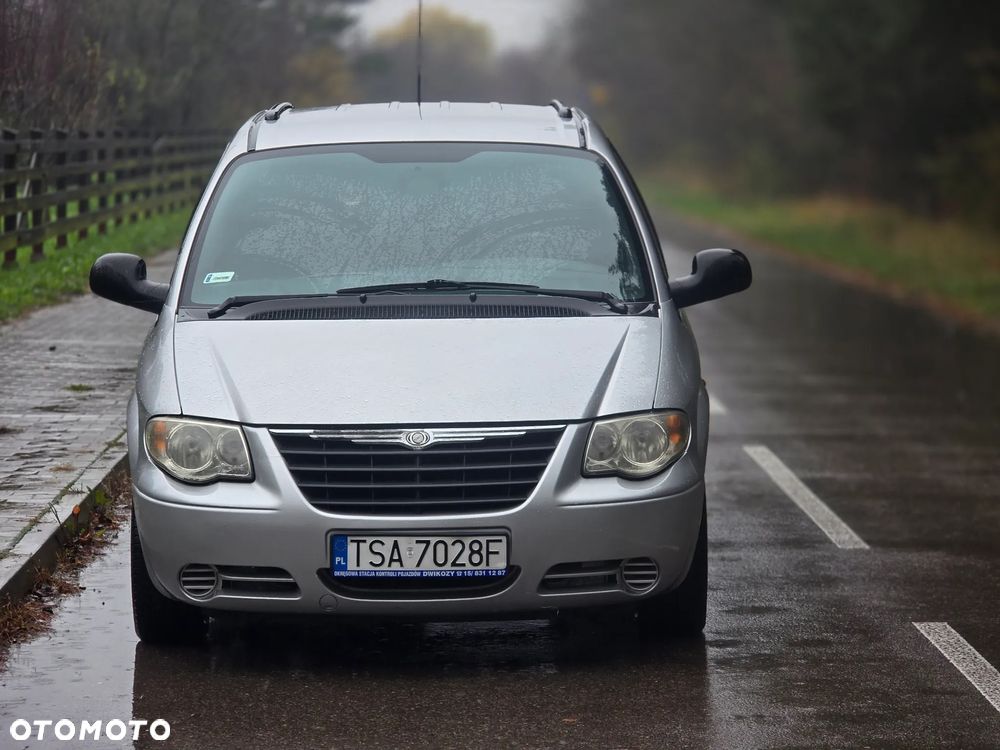 Chrysler Voyager 2.4 SE - 10
