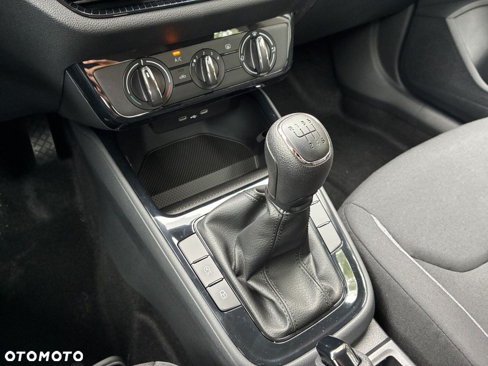 Skoda Fabia - 24