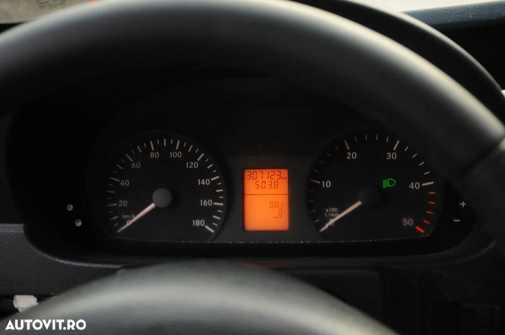 Mercedes-Benz Sprinter - 9