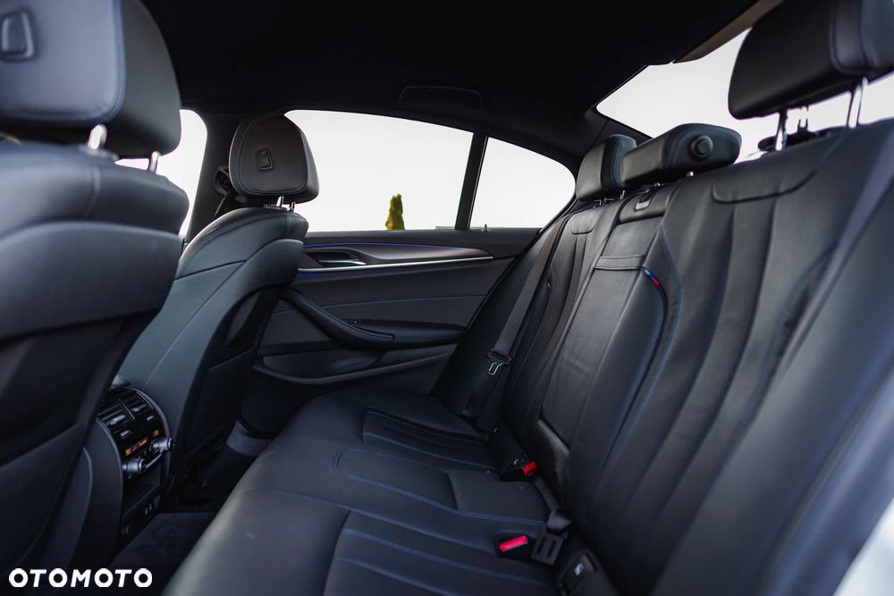 BMW Seria 5 530d xDrive mHEV sport - 10