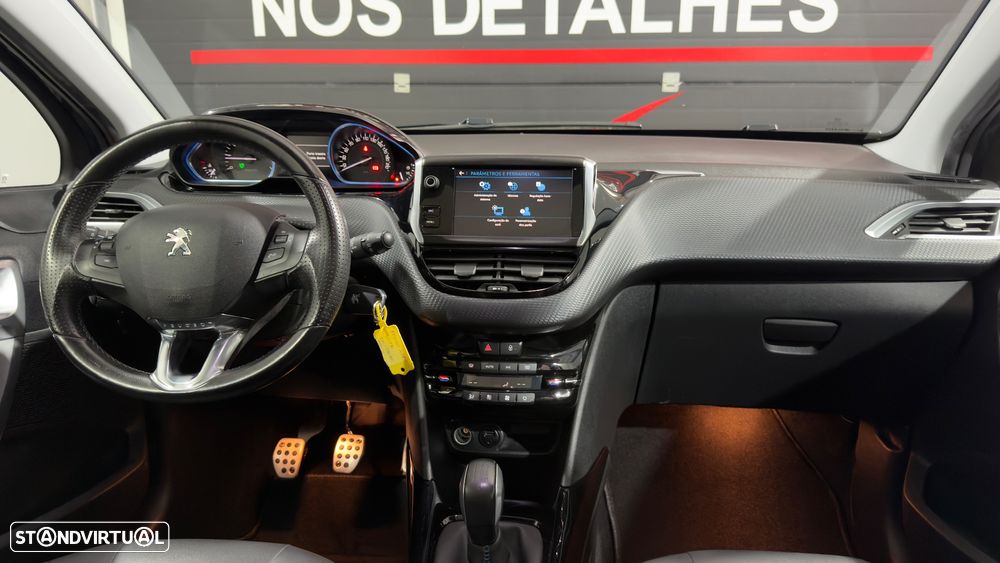 Peugeot 2008 1.2 PureTech Crossway - 17