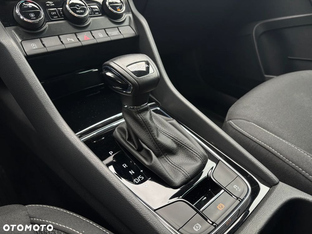 Skoda Karoq 1.5 TSI ACT Selection DSG - 6