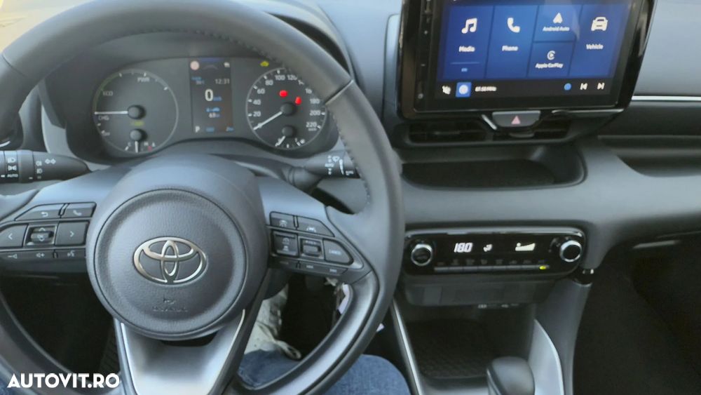 Toyota Yaris 1.5 VVT-i HSD Eco - 28