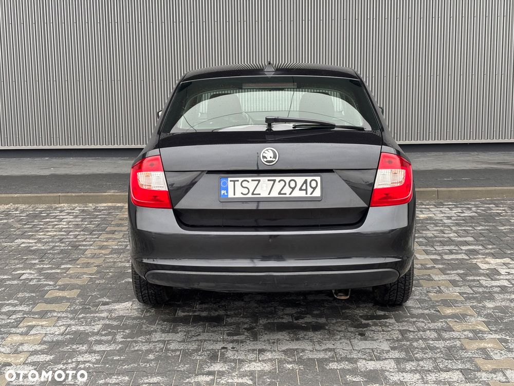 Skoda RAPID 1.2 Edition - 9