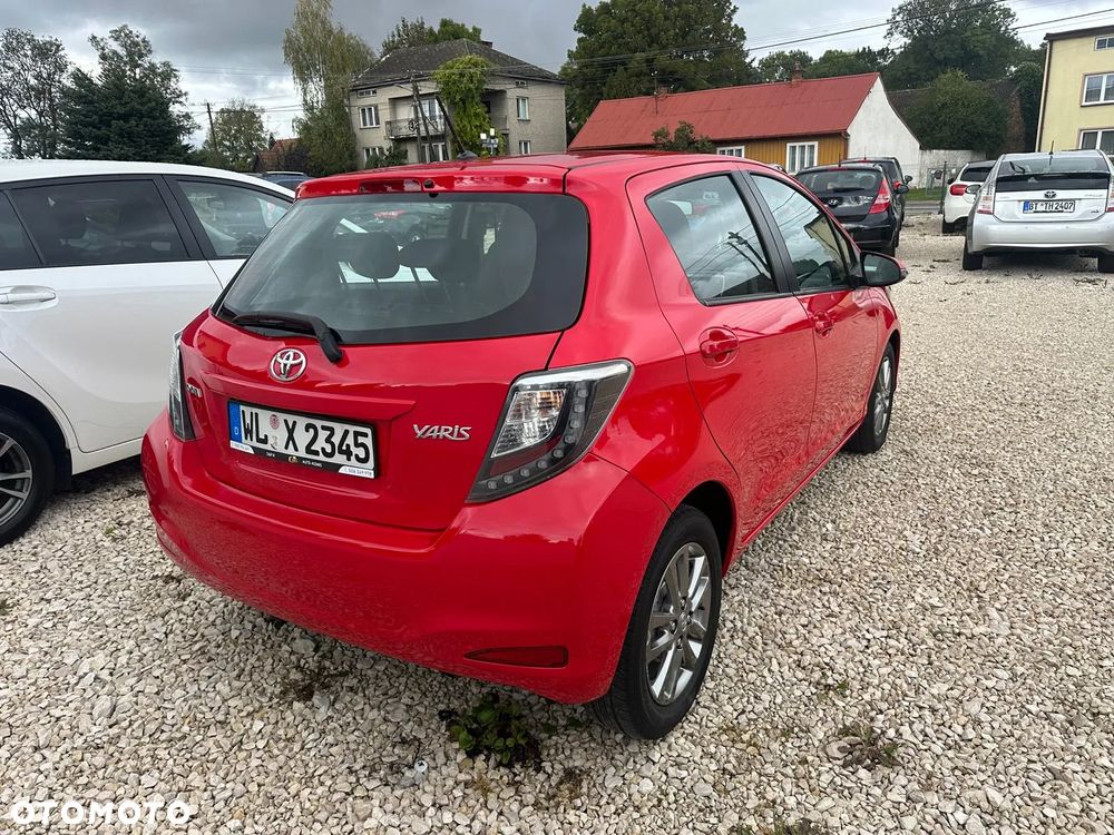 Toyota Yaris 1.33 VVT-i Executive - 3