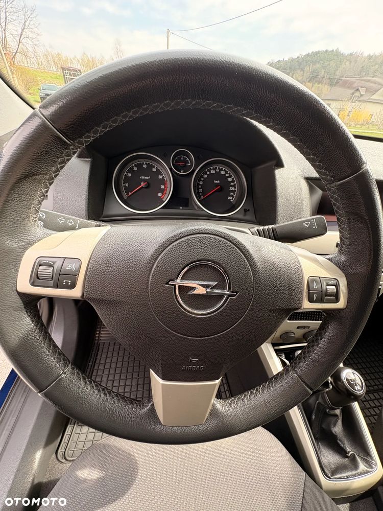 Opel Astra 1.6 - 17