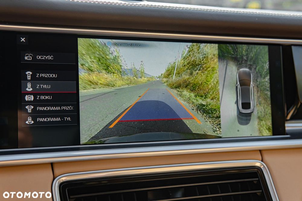Porsche Panamera 4 E-Hybrid - 30