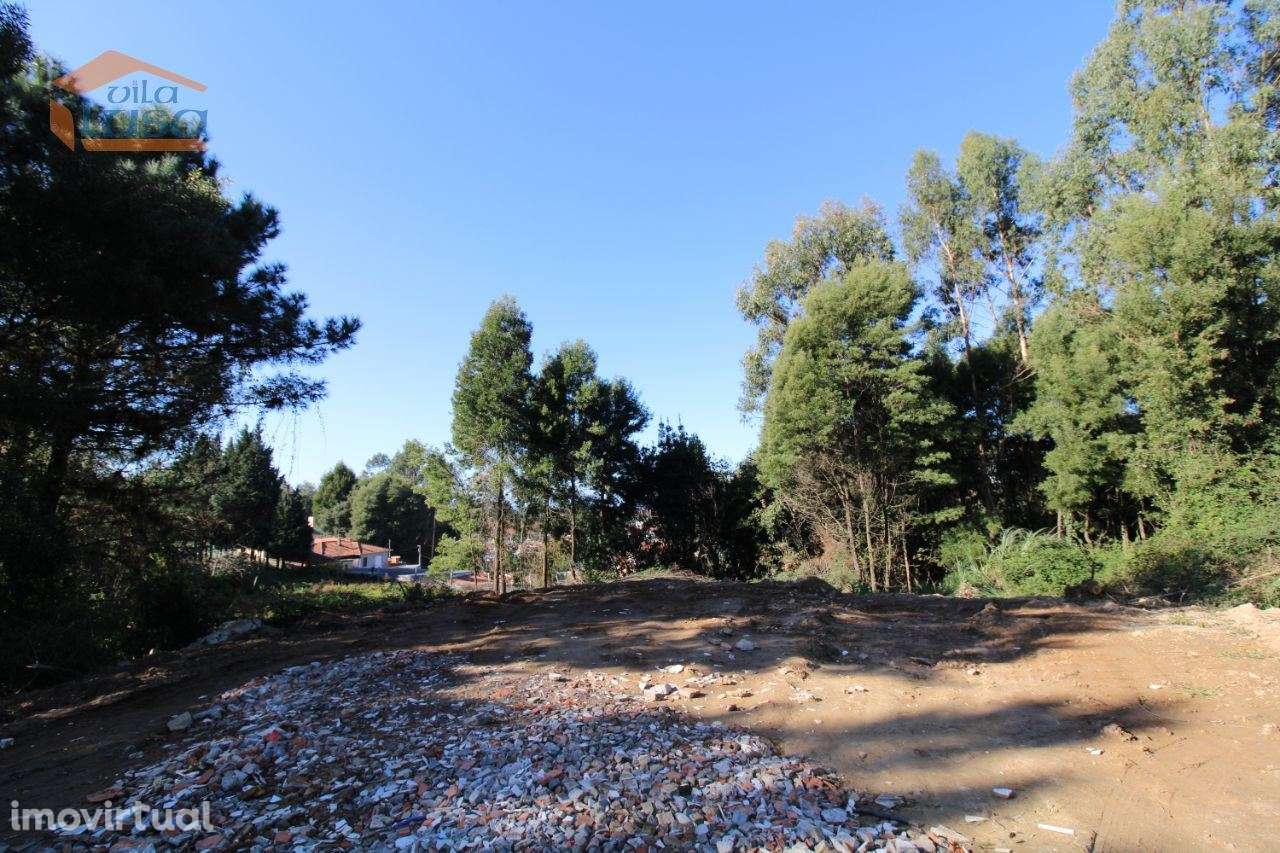 Duas Parcelas de Terreno com  4.627,30 m2 no centro dos Carvalhos p... - Grande imagem: 2/11