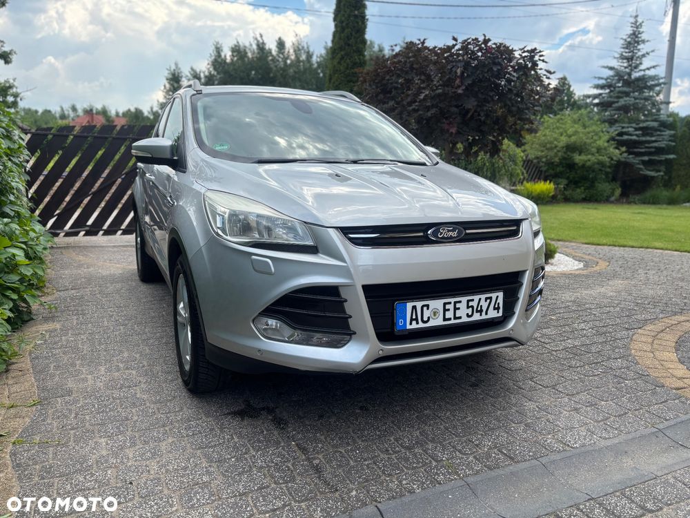 Ford Kuga 2.0 TDCi 2x4 Titanium - 6