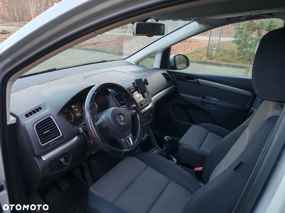 Volkswagen Sharan - 11