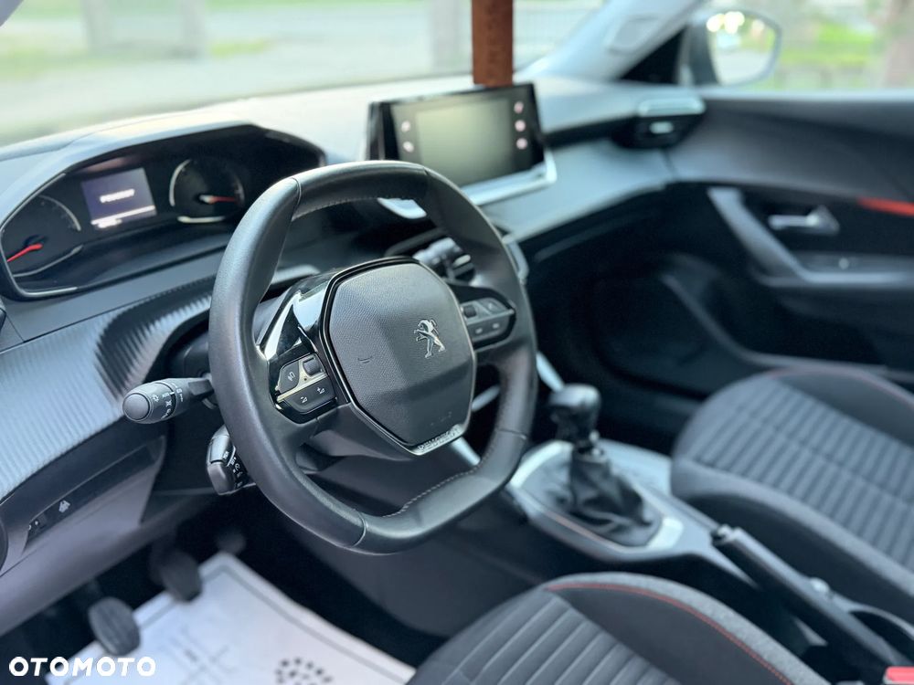 Peugeot 2008 1.2 PureTech Active S&S - 27