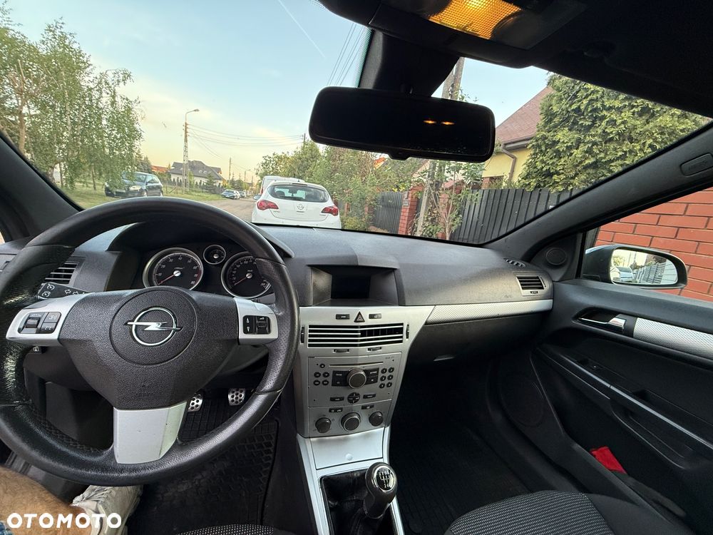 Opel Astra 1.8 - 10
