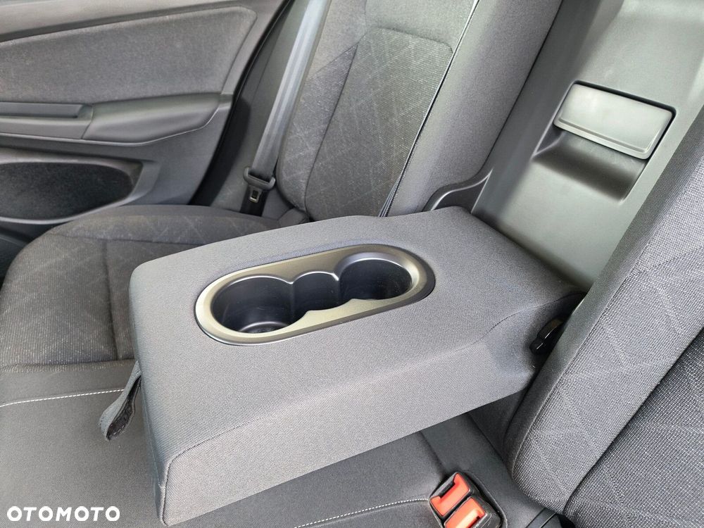 Volkswagen Golf - 19