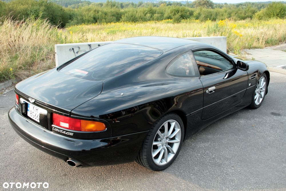 Aston Martin DB7 - 4