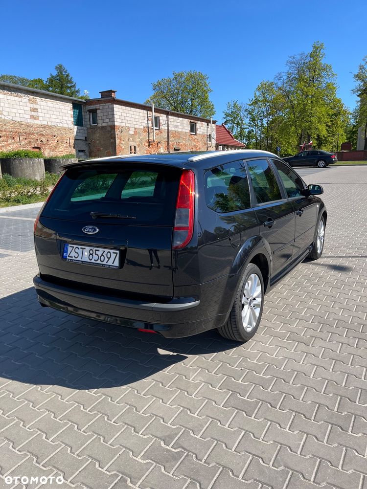 Ford Focus 2.0 TDCi DPF Sport - 8