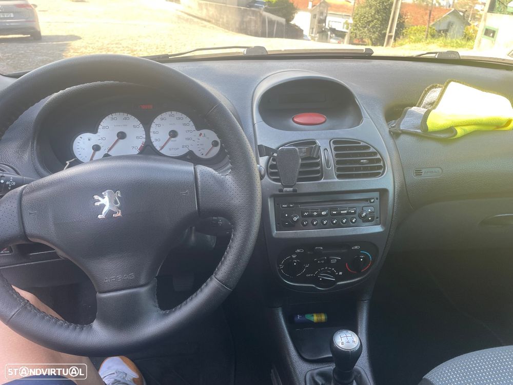 Peugeot 206 1.1 Color Line - 23