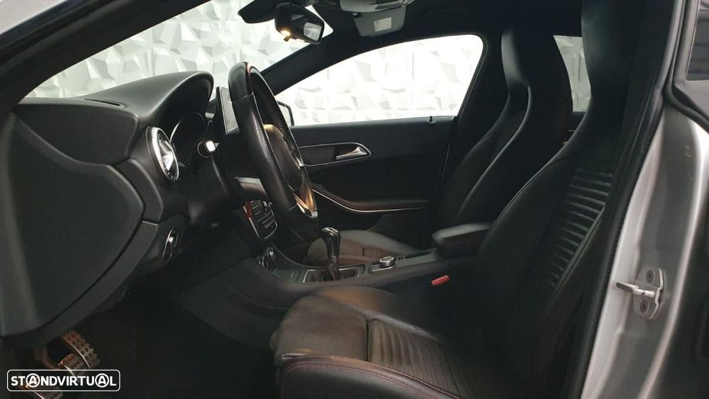 Mercedes-Benz CLA 180 d Shooting Brake AMG Line - 14