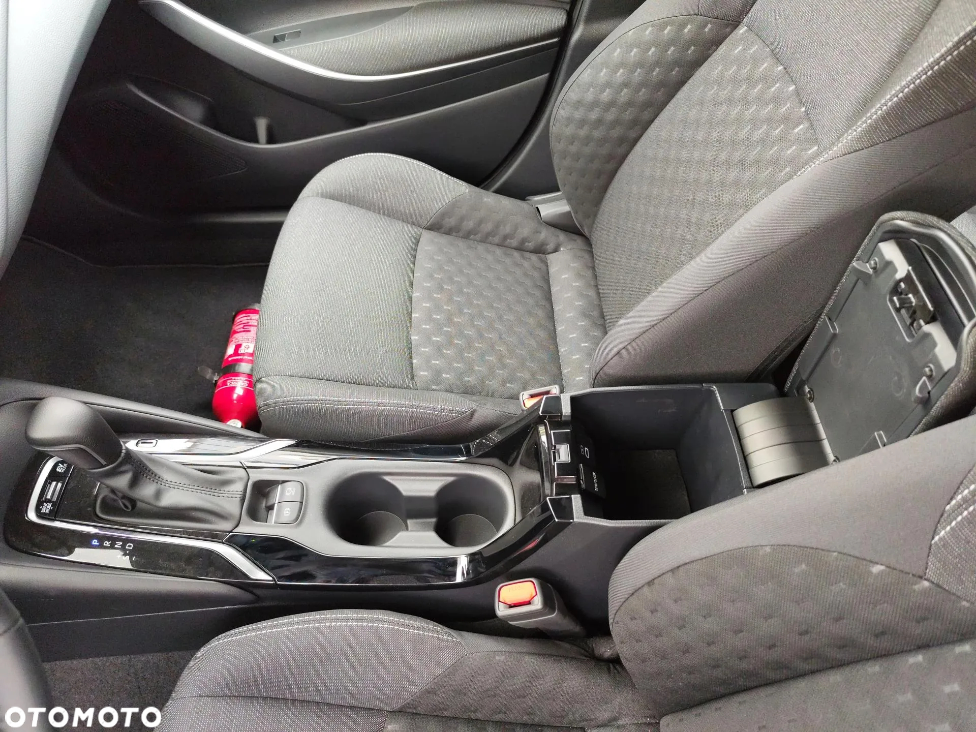 Toyota Corolla 1.8 Hybrid Comfort - 20