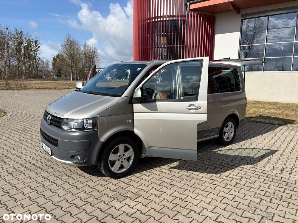 Volkswagen Multivan - 17