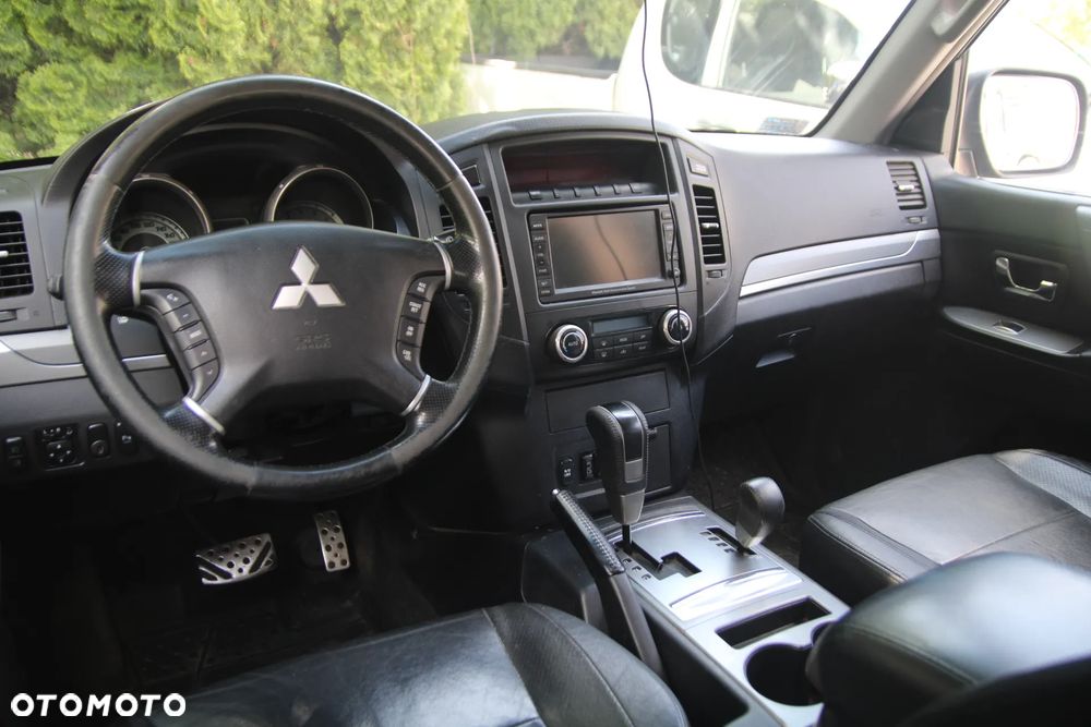 Mitsubishi Pajero 3.2 DID Intense - 25